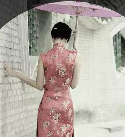 情趣旗袍在线视频,在线视频中的古典美韵探索